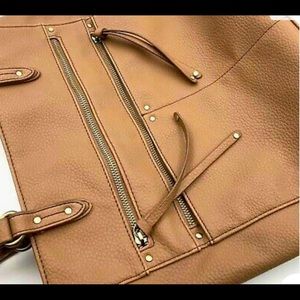 NEW ITEM‼️
Caramel Leather Relic Purse